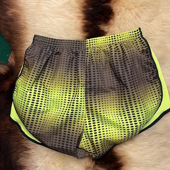 Nike‎ Shorts - Picture 2 of 8